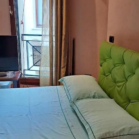 Live The History- A Due Passi Dal Castello Apartment Ferrara Ngoại thất bức ảnh